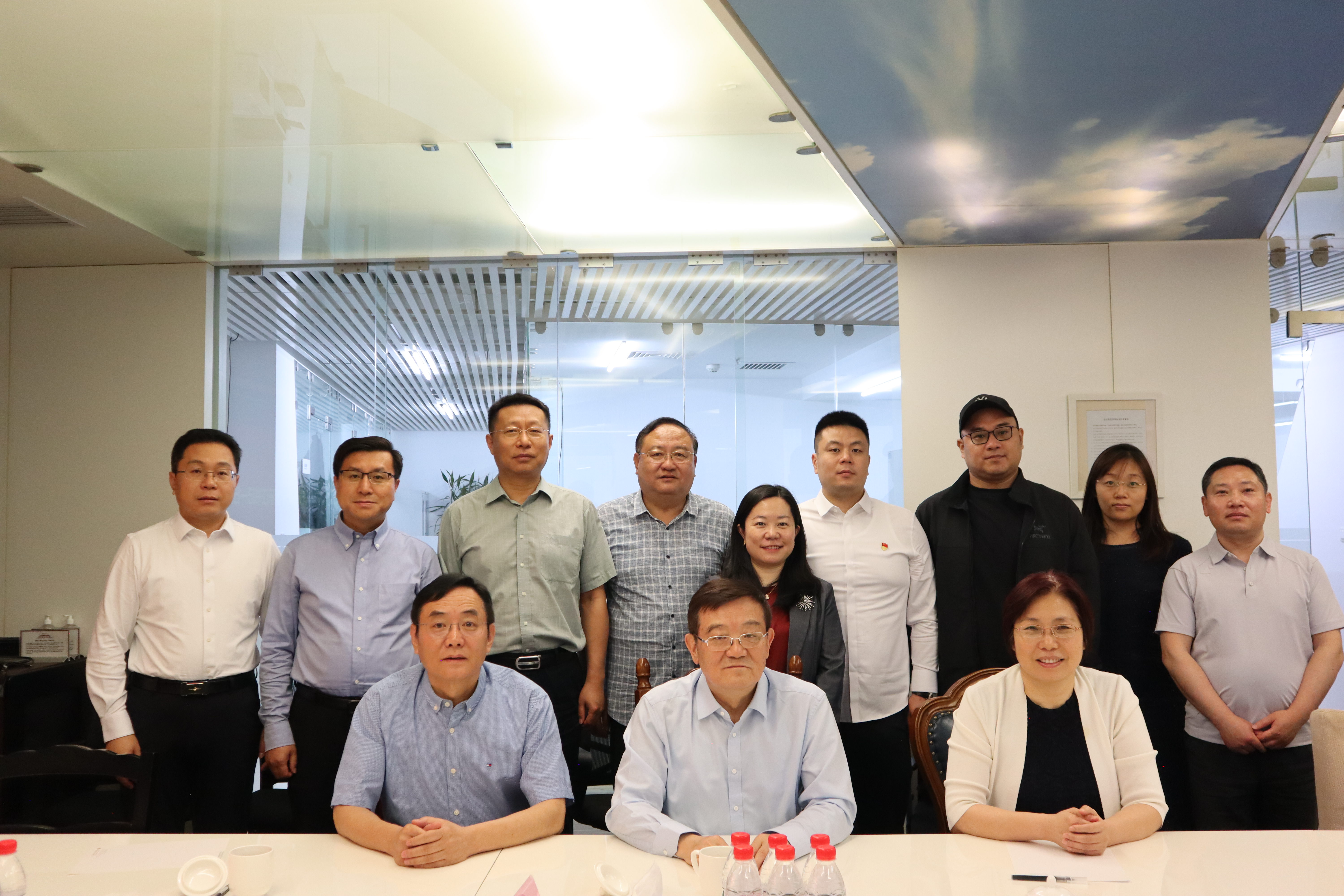 中央统战部副部长，全国工商联党组书记徐乐江一行莅临商会调研指导